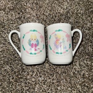 Set‎ of Two White Holiday Mugs with Cute Illustrations precious momembts